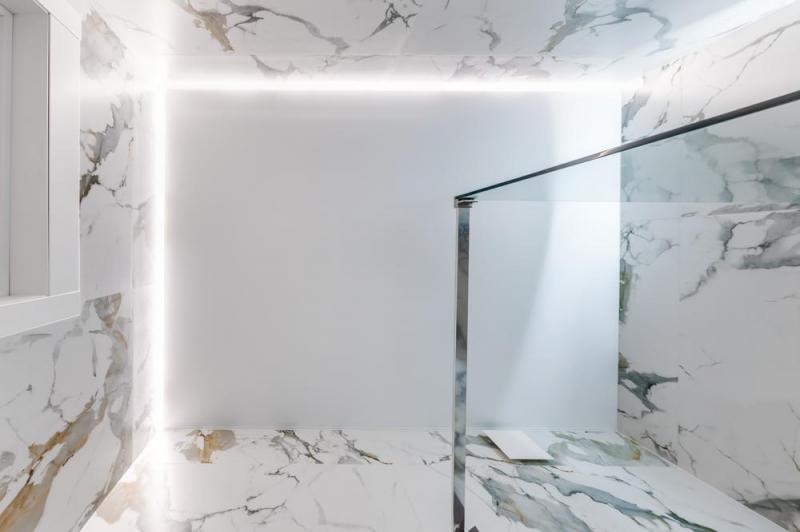Toile tendue au plafond ou au mur, quelle pose privil&eacute;gier pr&egrave;s de Bischwiller ?